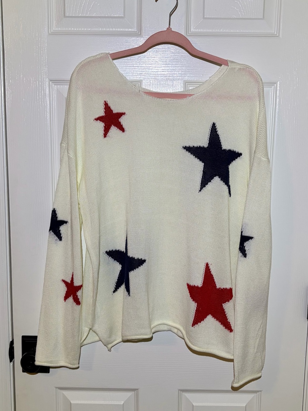 NWOT Soft Cream Star Print Knit Sweater - Red & Navy Stars. Size XL